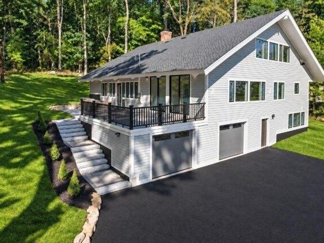 House for sale in Bedford, Middlesex County