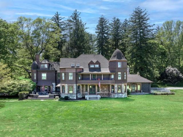 House for sale in Bernardsville, New Jersey