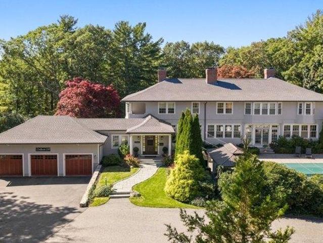 House for sale in Beverly Farms, Beverly