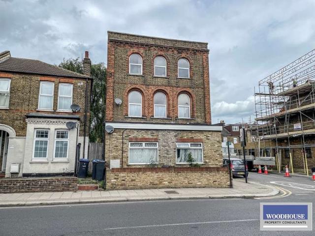 Apartment for sale in Greater London