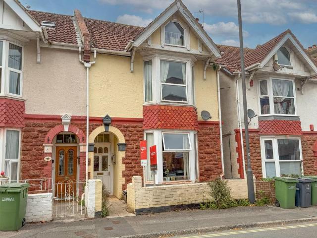 Flat for sale in Oldway, Livermead