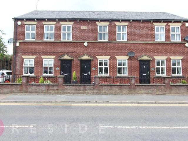 Flat for sale in Burnedge, Greater Manchester
