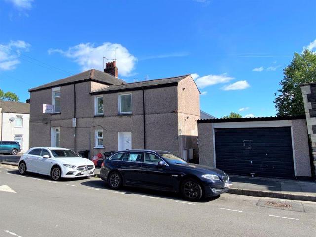 Flat for sale in Stow Hill, Wales
