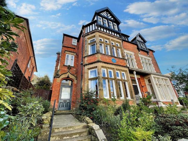 Flat for sale in South Cliff, Kepwick