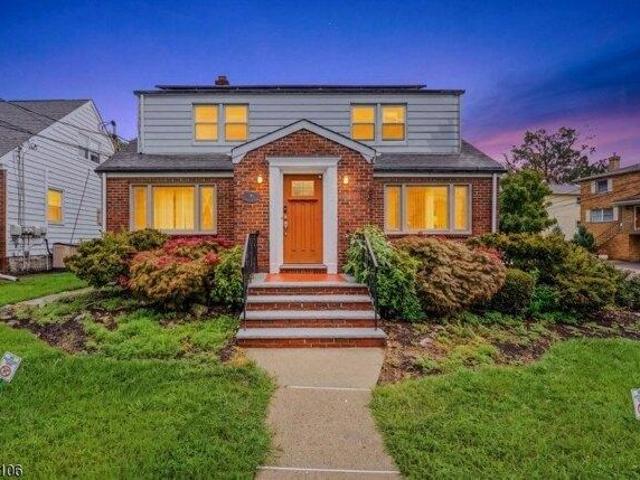House for sale in Bloomfield, Essex County