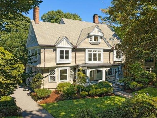 House for sale in Chestnut Hill, Brookline