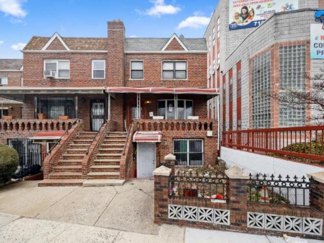 House for sale in Arverne, New York