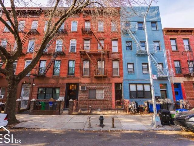 Townhouse for sale in Brooklyn