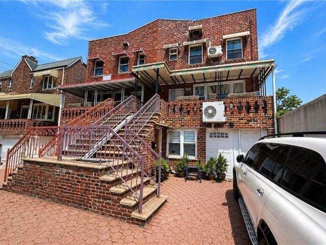 House for sale in Arverne, New York