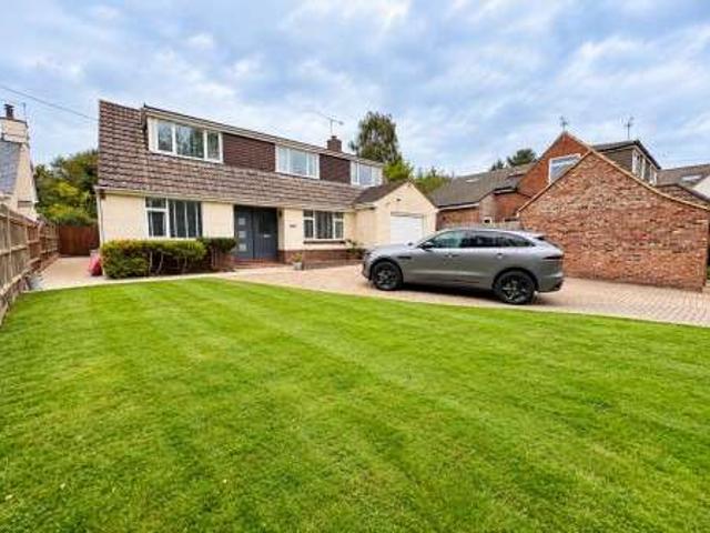 Bungalow for sale in Hamble-le-Rice, Eastleigh