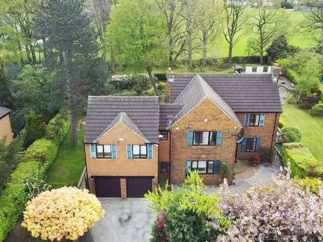 Bungalow for sale in Farsley, West Yorkshire