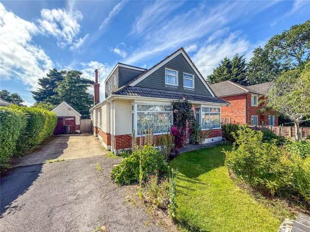 Bungalow for sale in Jumpers Corner, Christchurch