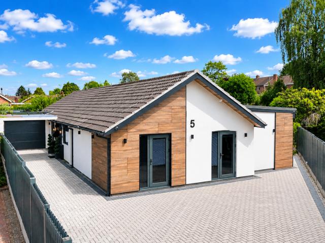 Bungalow for sale in Oadby, Leicestershire