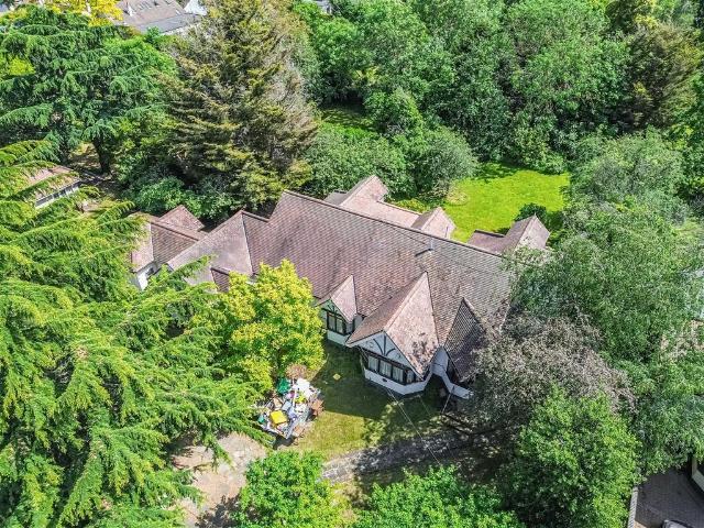 Bungalow for sale in Seven Kings, Greater London