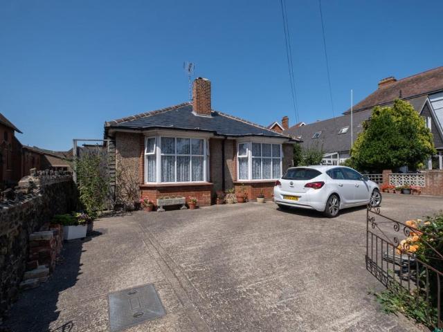 Bungalow for sale in Westgate-on-Sea, Acol
