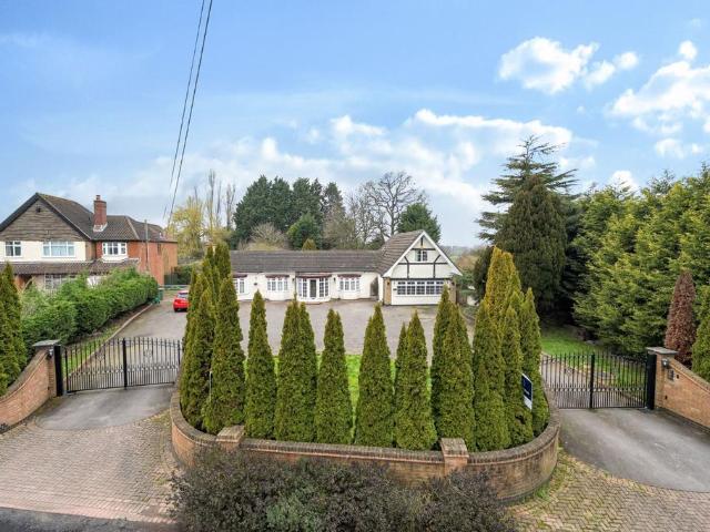 Bungalow for sale in Dickens Heath, West Midlands