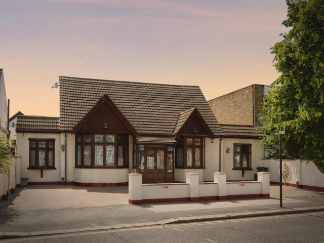Bungalow for sale in Seven Kings, Isle Of Man