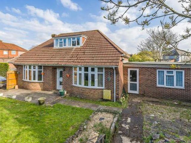 House for sale in Barton Stacey, Hampshire