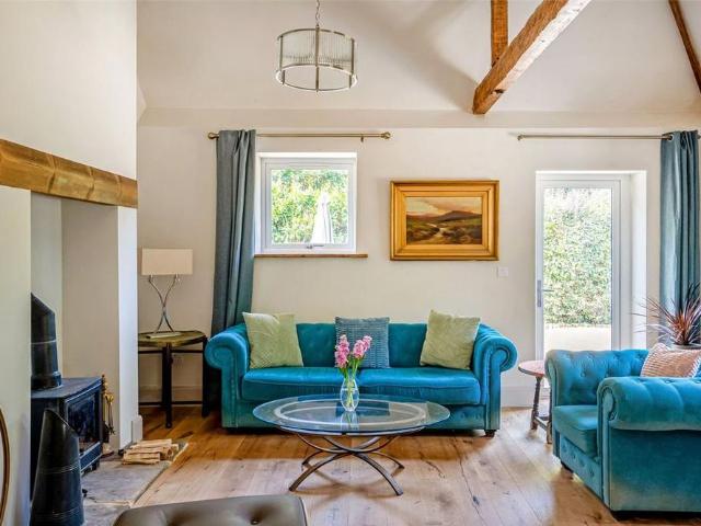 House for rent in Pachesham Park, Surrey