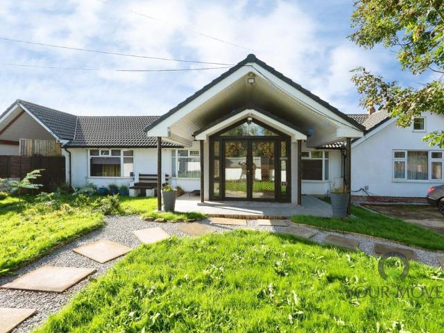 Bungalow for rent in Knuzden Brook, Hyndburn