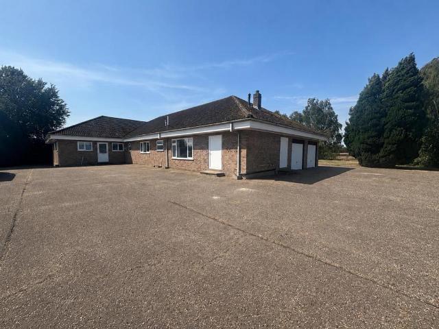Bungalow for rent in East Tuddenham, Norfolk