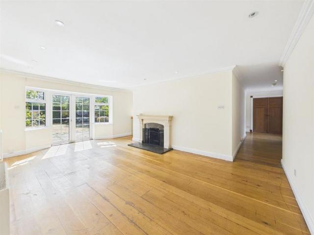 House for rent in Green Close, Warwickshire