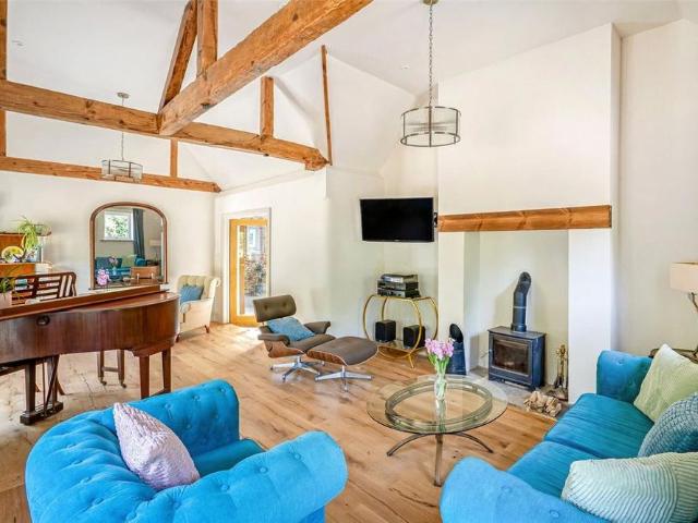 House for rent in Pachesham Park, Surrey