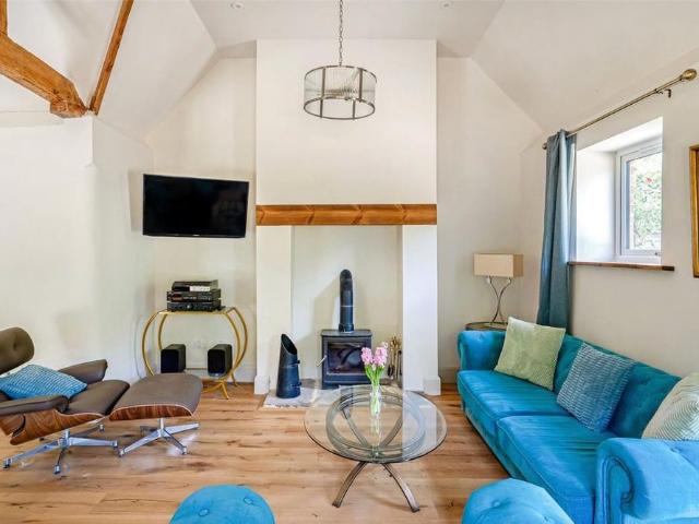 House for rent in Pachesham Park, Surrey