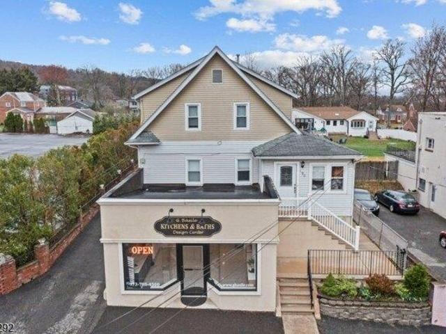 House for sale in Cedar Grove, New Jersey