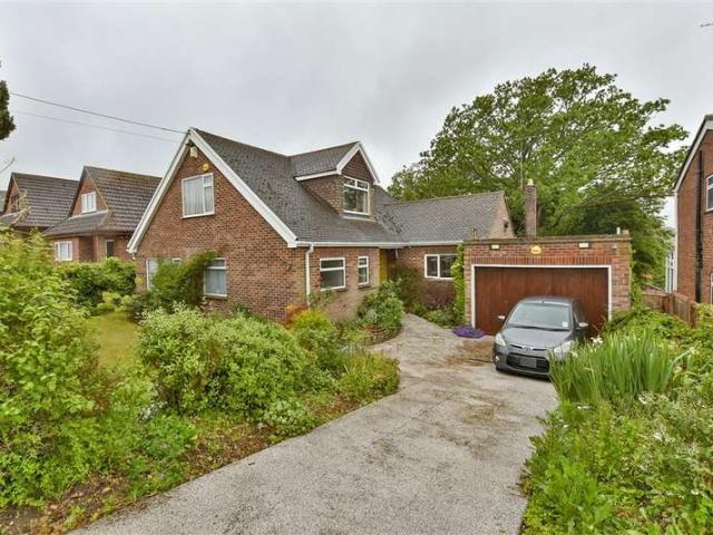 Cottage for sale in Wayfield, Chatham
