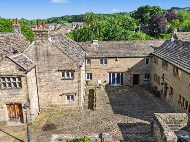 House for sale in Shelley, Shepley