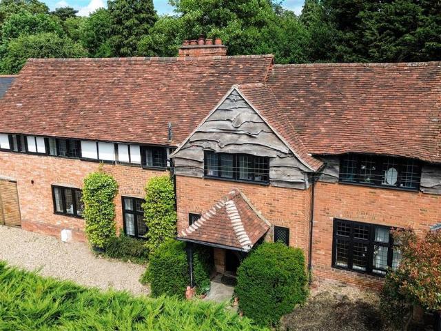House for sale in Farnborough, Hampshire