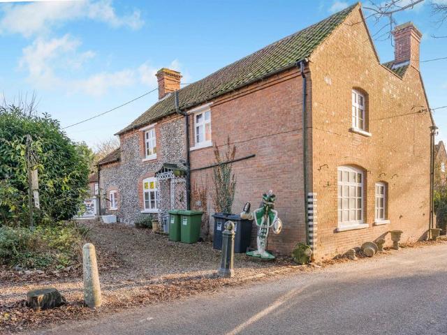 House for sale in Stody, Comers