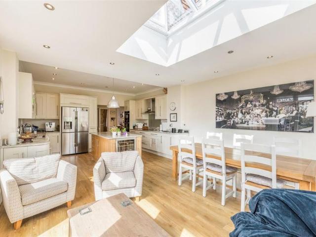 House for rent in Perryfields, West Sussex
