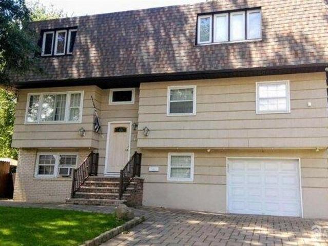 House for sale in Colonia, Woodbridge Township