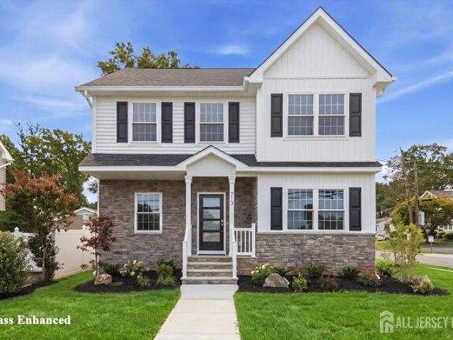 House for sale in Lynn Woodoaks, Woodbridge Township