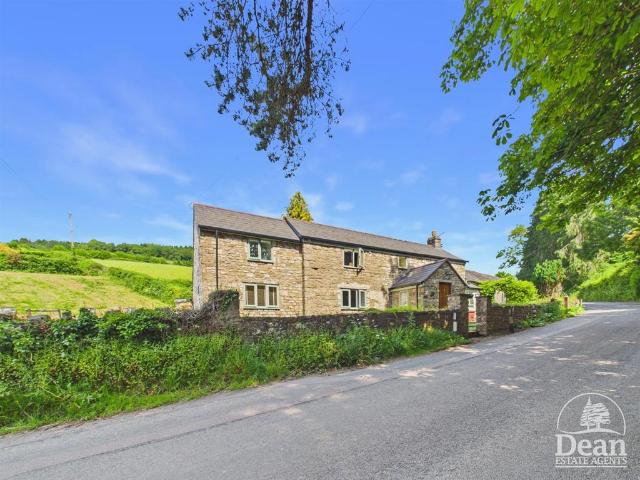 House for sale in Bromsberrow Heath, Gloucestershire