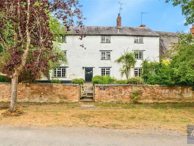 Cottage for sale in Leckhampstead, Buckinghamshire