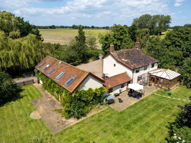 Cottage for sale in Banham, Breckland