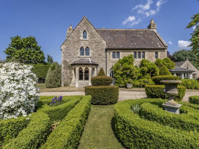 House for sale in Black Bourton, Oxfordshire