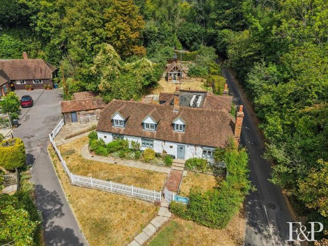 House for sale in Medmenham