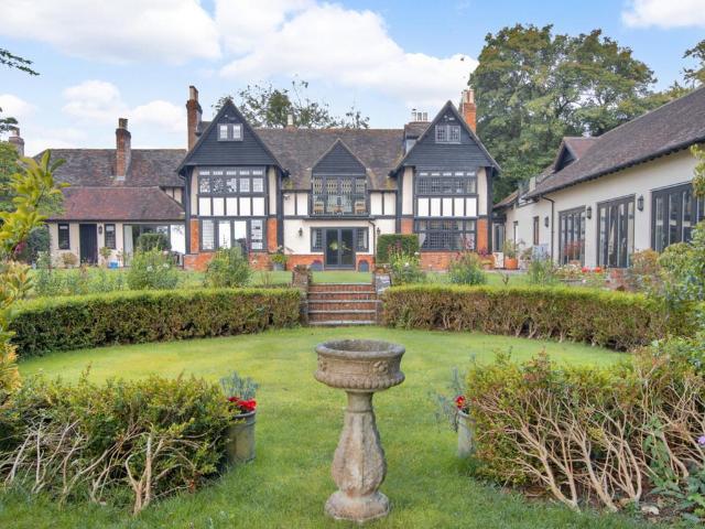 House for sale in Chalksole, Ash