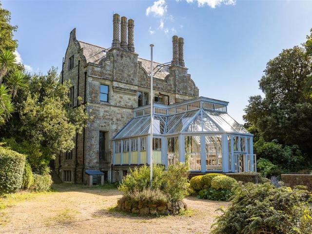 House for sale in Cowlease, Ventnor