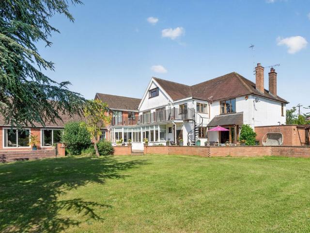 House for sale in New End, Wychavon