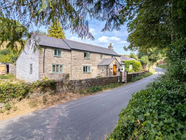 House for sale in Bromsberrow Heath, Gloucestershire