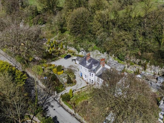 House for sale in Froggatt, East Midlands