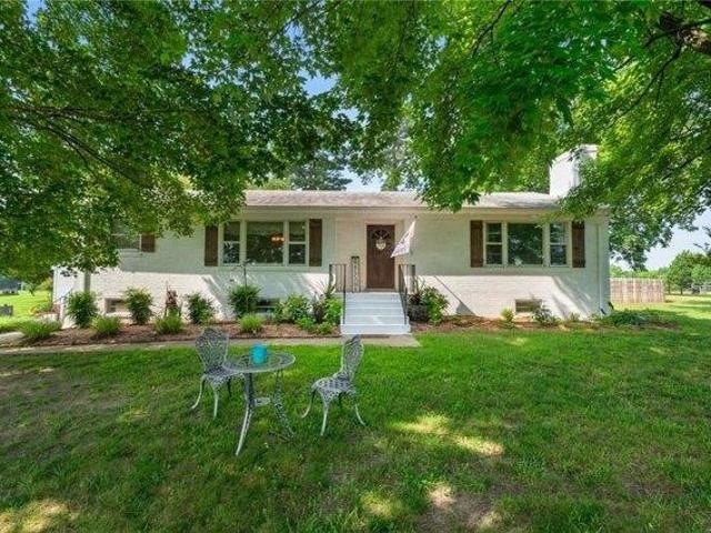 House for sale in Courtland