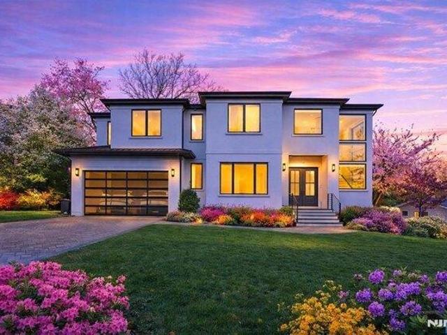 House for sale in Cresskill, New Jersey