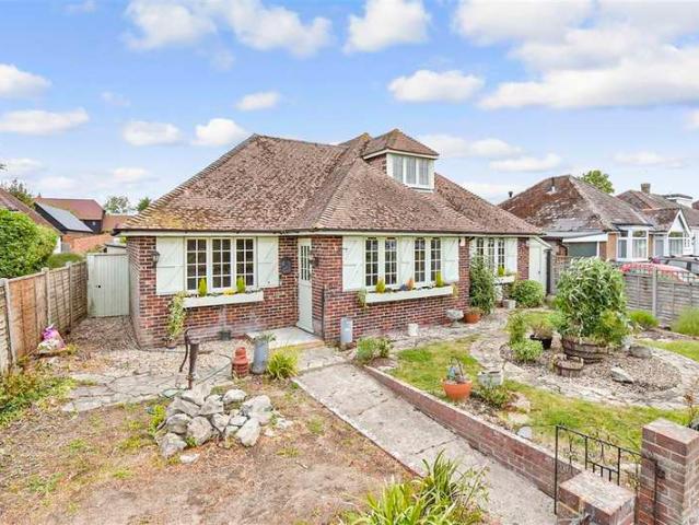Bungalow for sale in Minster, Acol
