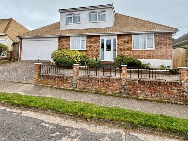 Bungalow for sale in Pebsham, Heathlands